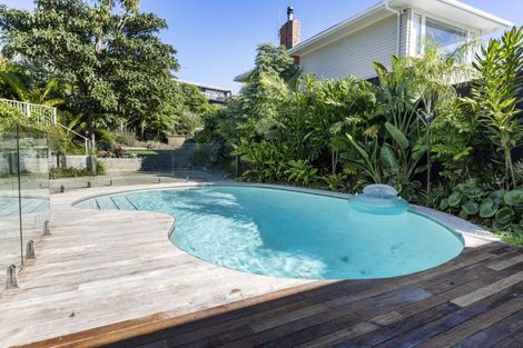 Photo of property in 11 Tui Vale Road, Shelly Park, Auckland, 2014