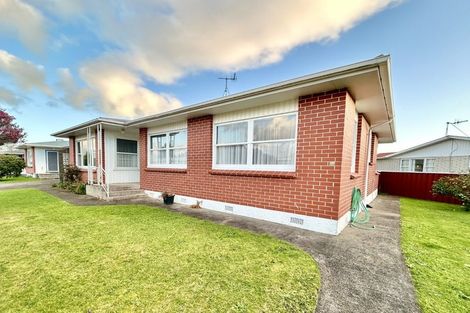 Photo of property in 36 Karaka Crescent, Levin, 5510