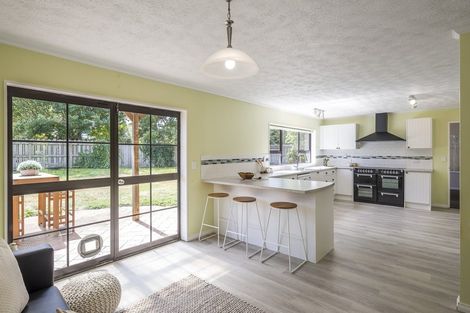 Photo of property in 18 The Avenue, Paraparaumu Beach, Paraparaumu, 5032