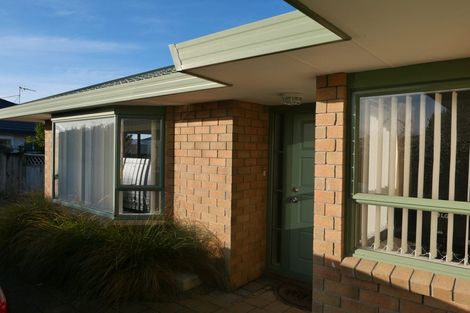 Photo of property in 11 Crown Hill, Paraparaumu, 5032