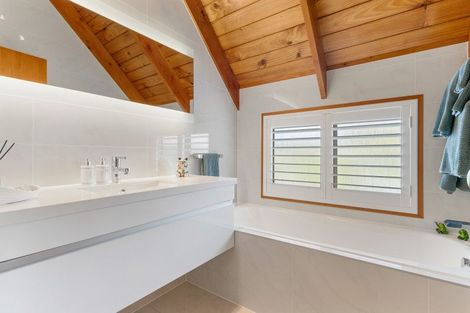 Photo of property in 23 Clyside Avenue, Half Moon Bay, Auckland, 2012