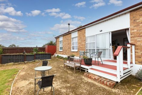 Photo of property in 77 Mclean Street, Woodville, 4920