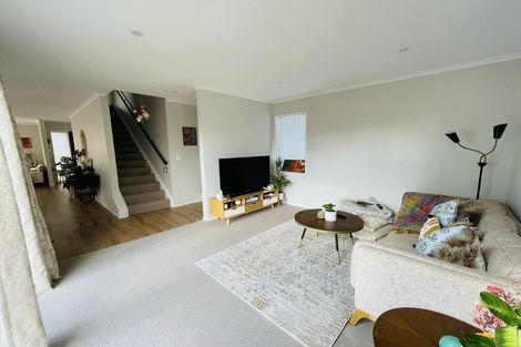 Photo of property in 20 Samuel Cassidy Avenue, Swanson, Auckland, 0614