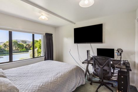 Photo of property in 8 Millennium Hill, Paraparaumu, 5032