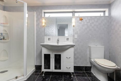 Photo of property in 48 Cherub Place, West Harbour, Auckland, 0618