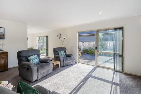 Photo of property in 21 Matuku Place, Paraparaumu Beach, Paraparaumu, 5032