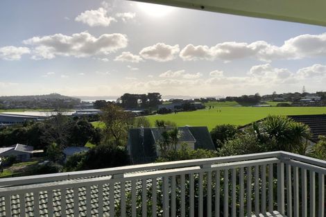 Photo of property in 12 Delshaw Avenue, Stanmore Bay, Whangaparaoa, 0932