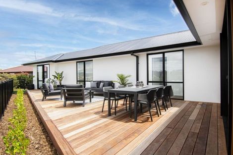 Photo of property in 32 Blacklock Road, Pyes Pa, Tauranga, 3112