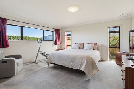 Photo of property in 5 Gilligan Close, College Estate, Whanganui, 4500