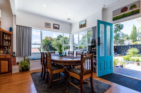 Photo of property in 312 Glengarry Road, Glen Eden, Auckland, 0602