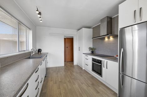 Photo of property in 24 Manu Crescent, Upper Vogeltown, New Plymouth, 4310