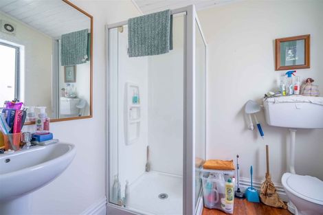 Photo of property in 24 Halton Street, East Gore, Gore, 9710