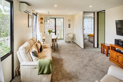 Photo of property in 4 Kivell Street, Ranui, Porirua, 5024