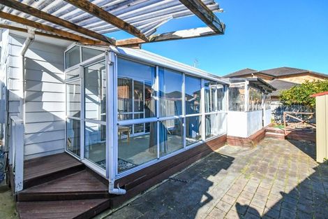 Photo of property in 2/21 Gloucester Road, Manurewa, Auckland, 2102