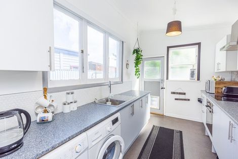 Photo of property in 44 Bignell Street, Gonville, Whanganui, 4501