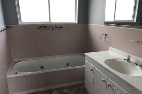 Photo of property in 40 Tremaine Avenue, Two Mile Bay, Taupo, 3330