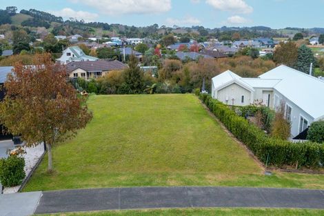 Photo of property in 37 Laly Haddon Place, Matakana, 0985