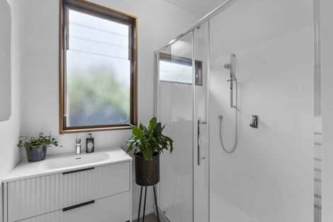 Photo of property in 3/2a Julian Place, Westown, New Plymouth, 4310