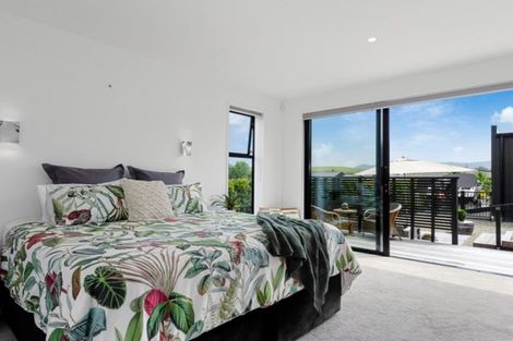 Photo of property in 16 Awanui Crescent, Matakana, 0985