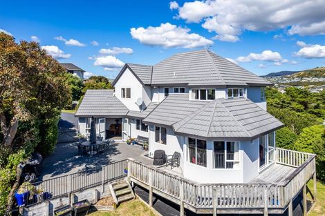 Photo of property in 56 Molyneux Close, Whitby, Porirua, 5024