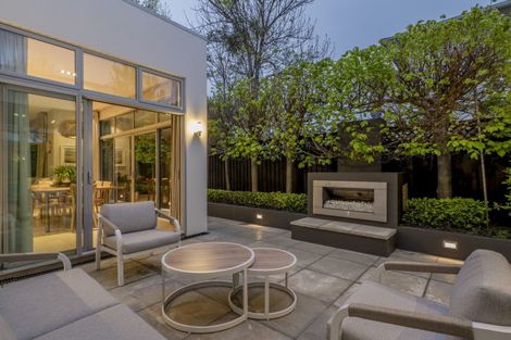 Photo of property in 35 Waiwetu Street, Fendalton, Christchurch, 8052