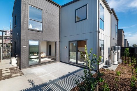 Photo of property in 16 Rauawa Lane, Hobsonville, 0616