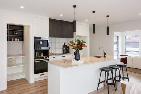 Photo of property in 70 Atlantic Drive, Fitzherbert, Palmerston North, 4410