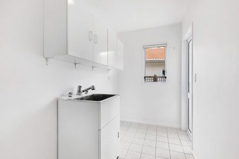 Photo of property in 8 Lakeside Villas, Whitby, Porirua, 5024