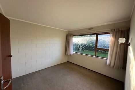 Photo of property in 3 Manhattan Heights, Glendene, Auckland, 0602