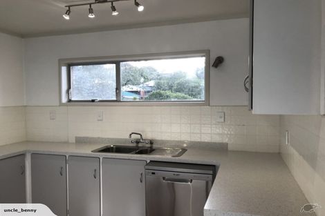 Photo of property in 2/30 Simkin Avenue, St Johns, Auckland, 1072