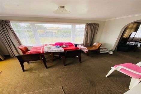 Photo of property in 85 Bartholomew Road, Levin, 5510