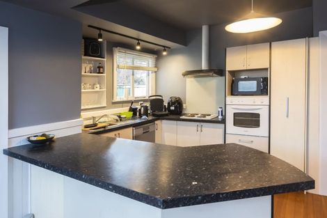 Photo of property in 100 Shakespeare Road, Waltham, Christchurch, 8023