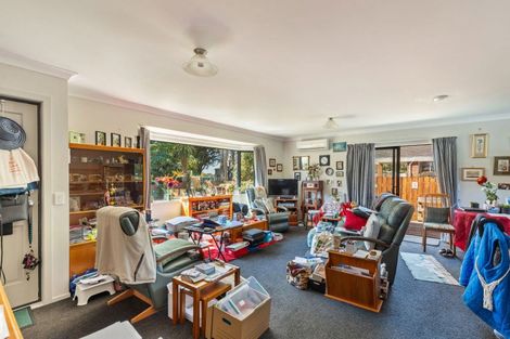 Photo of property in 2/14 Omata Road, Westown, New Plymouth, 4310