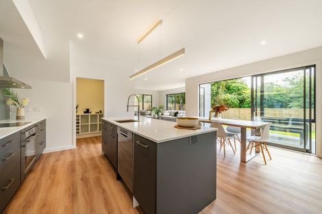 Photo of property in 47c Heretaunga Square, Silverstream, Upper Hutt, 5019