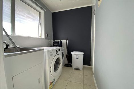 Photo of property in 36 Lavery Place, Sunnynook, Auckland, 0632