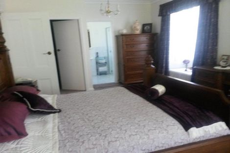 Photo of property in 30 Karu Crescent, Waikanae, 5036