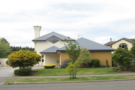 Photo of property in 73 Forest Drive, Parklands, Christchurch, 8083