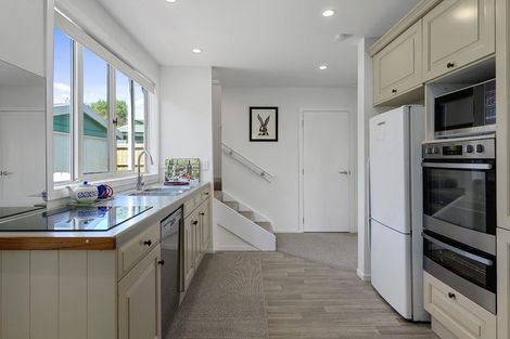 Photo of property in 4 Rotten Row, Waikuku Beach, 7473