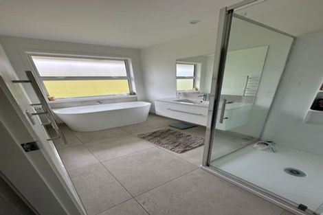 Photo of property in 12 Lochinvar Lane, Acacia Bay, Taupo, 3385