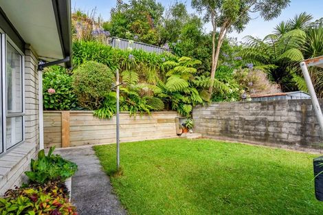 Photo of property in 15 Shaldon Crescent, Blagdon, New Plymouth, 4310