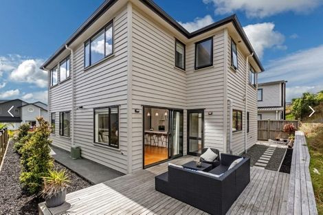 Photo of property in 58 Headland Drive, Long Bay, Auckland, 0630