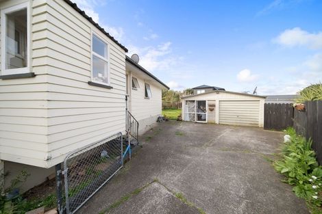 Photo of property in 16 Volante Avenue, Wattle Downs, Auckland, 2103