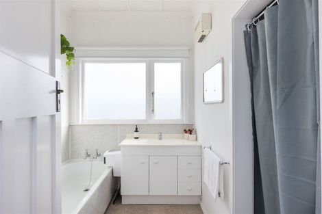 Photo of property in 42 King Street, Marton, 4710