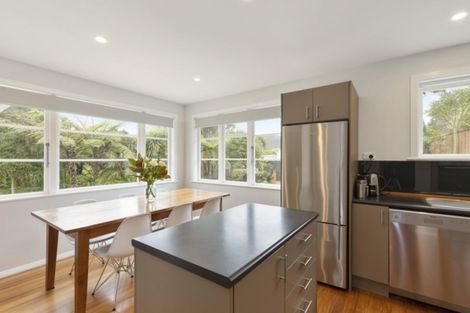 Photo of property in 46 Poto Road, Normandale, Lower Hutt, 5010