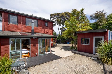 Photo of property in 90 Point Road, Monaco, Nelson, 7011