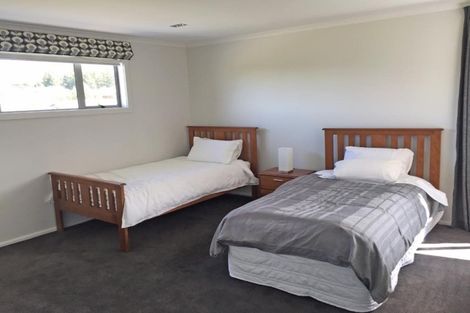 Photo of property in 17 Trevathan Lane, Wanaka, 9305