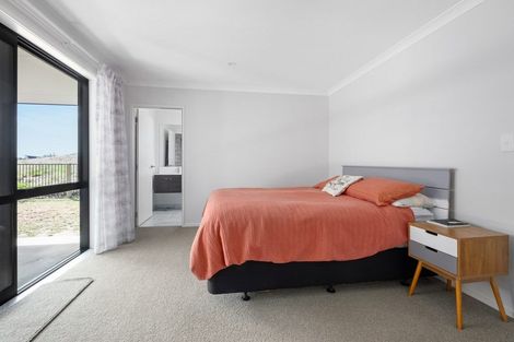 Photo of property in 59 Harding Drive, Papamoa Beach, Papamoa, 3118