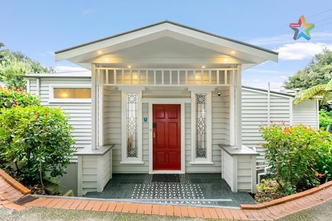 Photo of property in 15 Nikau Road, Point Howard, Lower Hutt, 5013