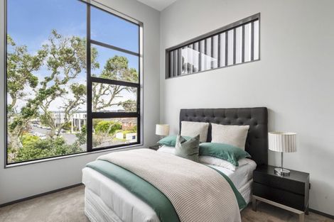Photo of property in 2/33 Williamson Avenue, Belmont, Auckland, 0622