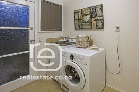 Photo of property in 26 Priestley Drive, Bucklands Beach, Auckland, 2014